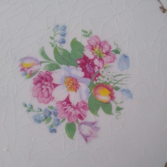 The Paden City Pottery Co. L44 Square Salad and Round Dinner Plate set - Picture 6 of 10